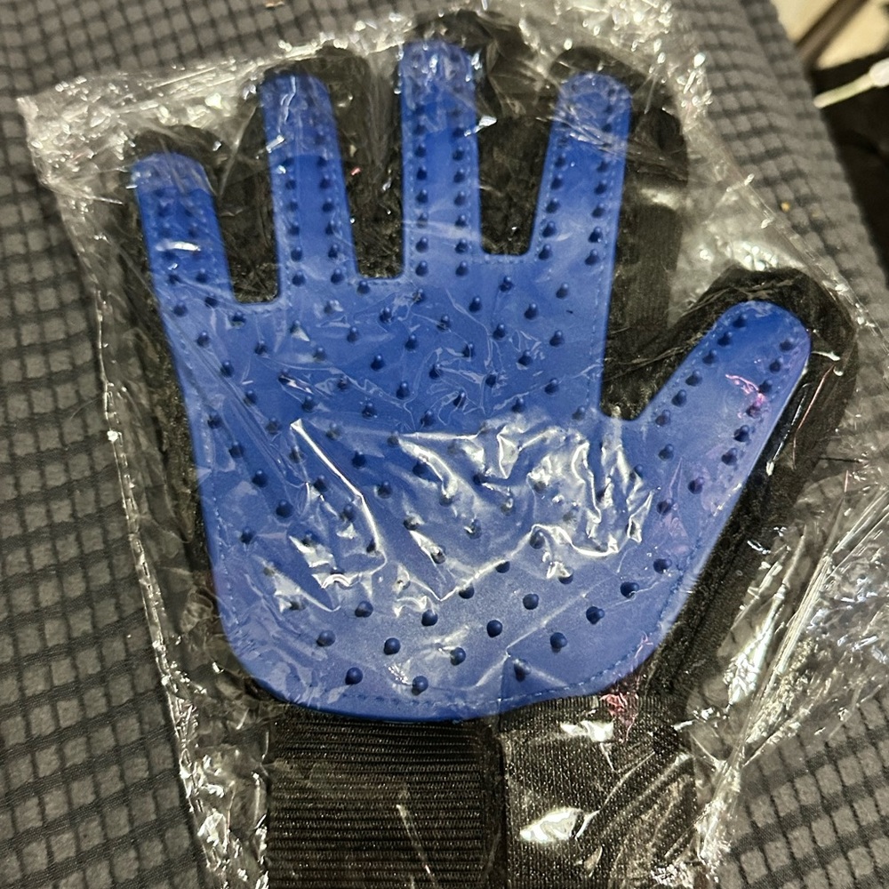 Cat grooming glove brush - Picture 2 of 5
